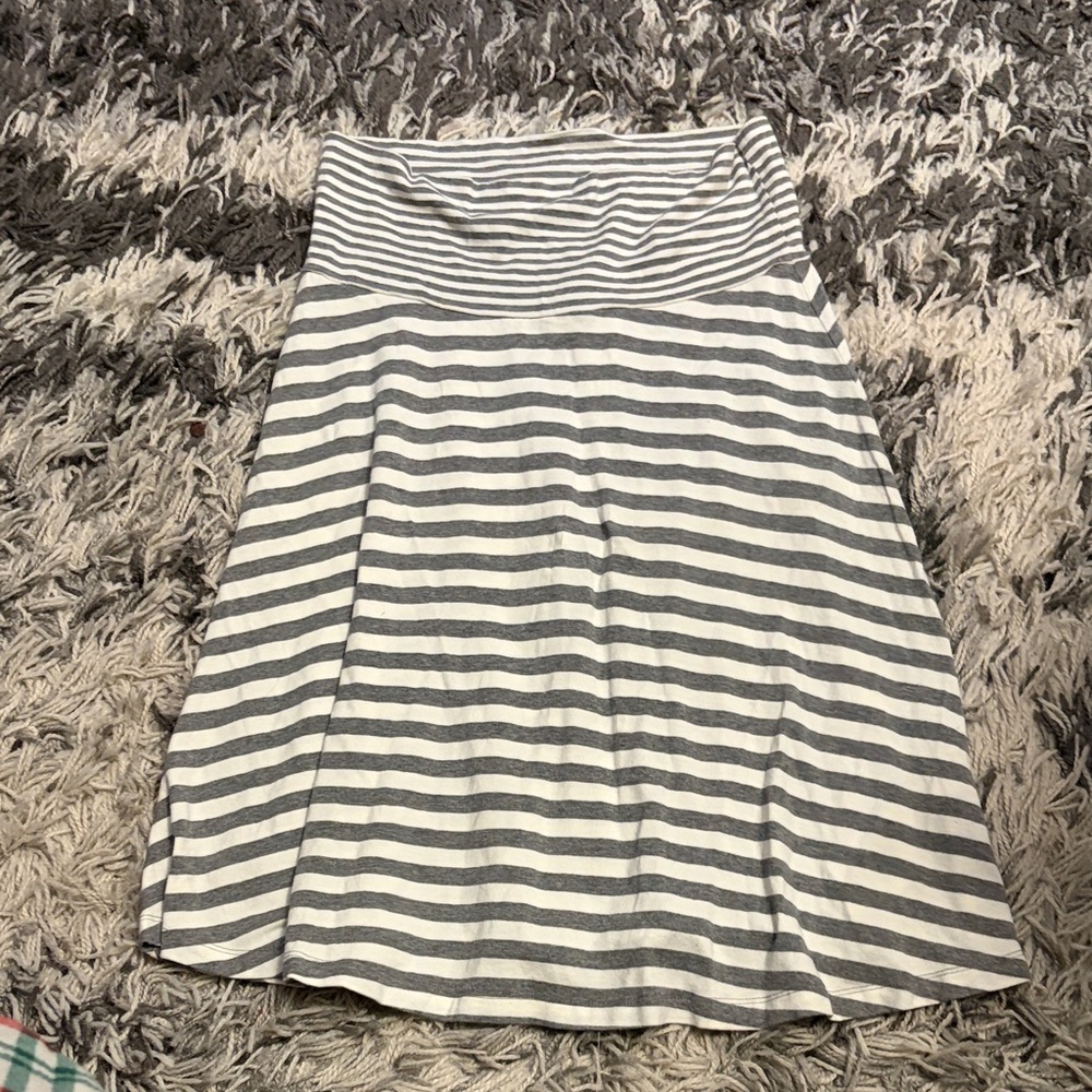 GAP A-Line Skirt in Gray and White Stripes